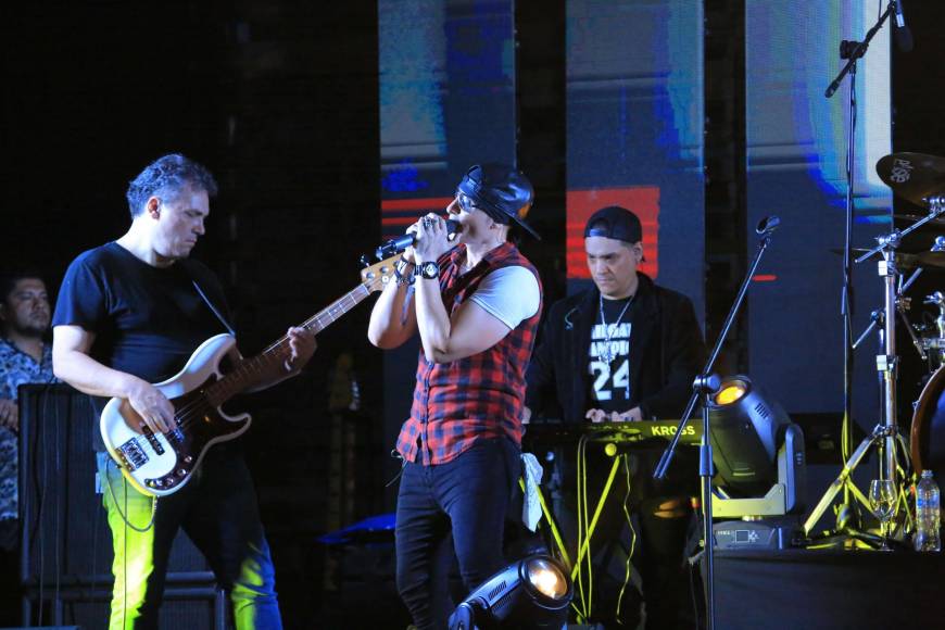 Una noche inolvidable vivieron los sampedranos con el evento “La Hora H”, en donde el músico hondureño Roberto Caicedo deleitó al público junto a artistas como Alan Boguslavsky, César “Vampiro” López y Federico Fong. 