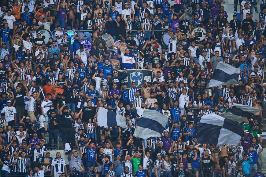 La Adicción – Rayados. En uno de sus más recordados enfrentamientos, el cual tuvo lugar en el<b> Apertura 2018</b>, un aficionado de 21 años sufrió de diversas <b>lesiones en el cráneo y fue apuñalado</b> en una riña con la barra de <b>Tigres</b>.