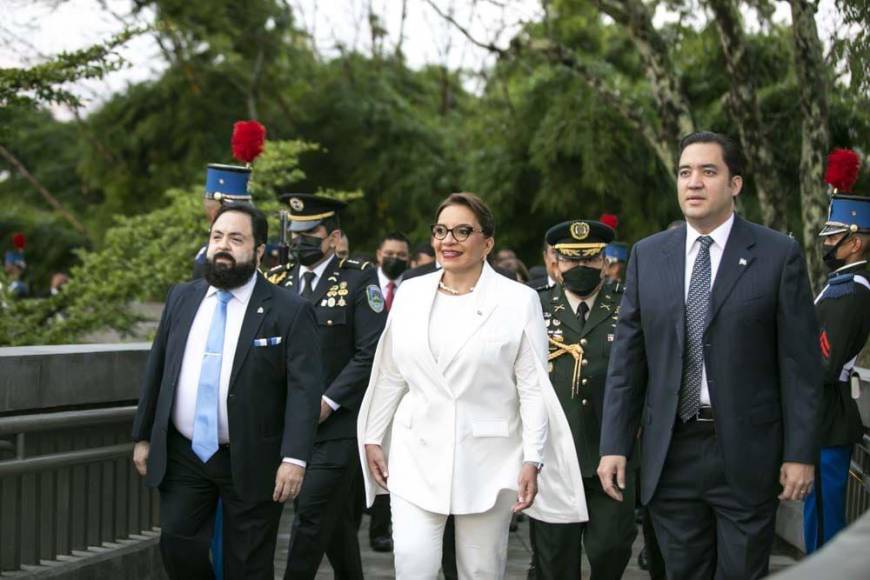 La presidenta Castro se convirtió el 27 de enero de este año en la primera mujer en la historia política de Honduras en asumir la presidencia del país. En las elecciones de noviembre de 2021 fue respaldada con más 1.7 millones de votos, en unos comicios históricos que pusieron fin a 12 años de gobiernos del Partido Nacional. 