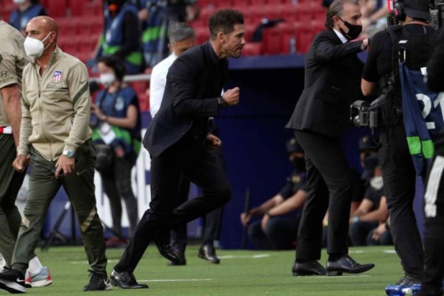 Así festejaba el 'Cholo' Simeone la victoria sobre el Osasuna.