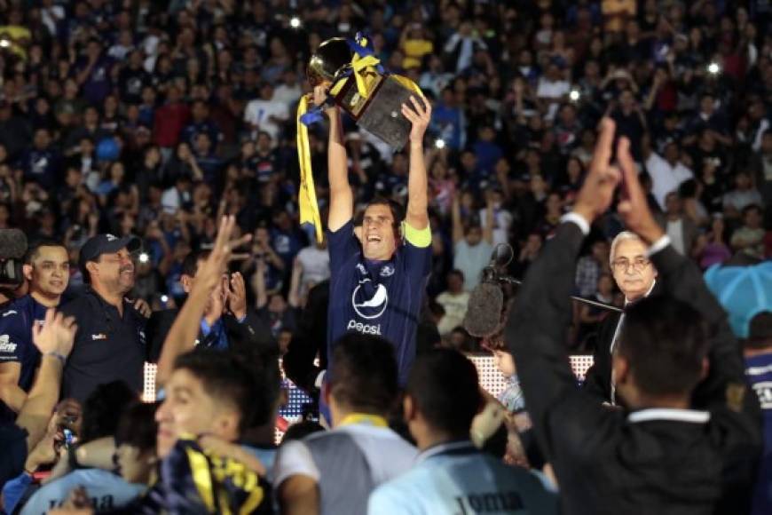 El Motagua conquistó su Copa número 13 de la Liga Nacional de Honduras tras vencer 2-1 a la Real Sociedad en la gran final del Torneo Apertura 2014-2015.