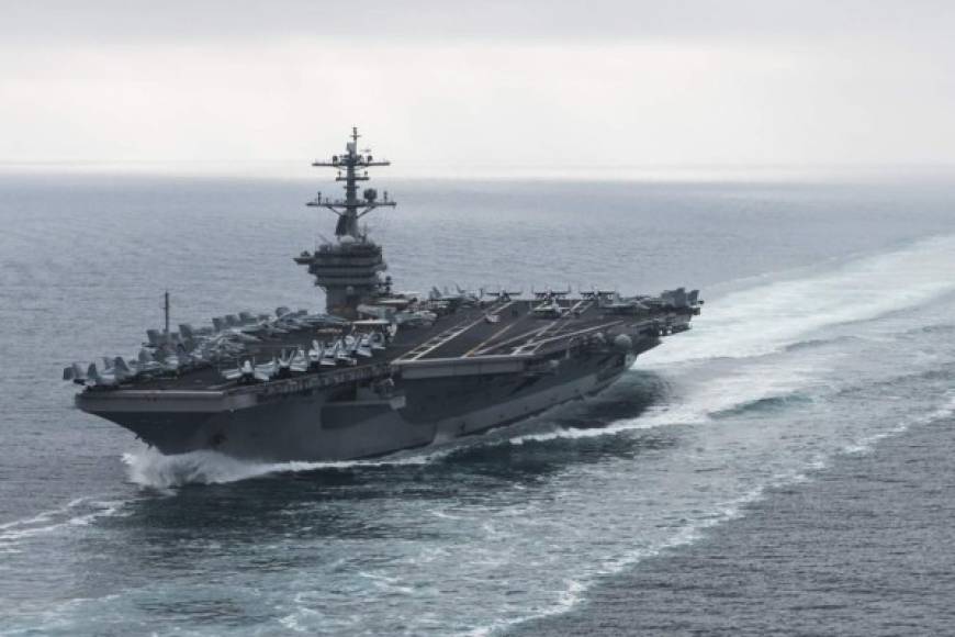 Rusia respondió advirtiendo a EEUU que aleje sus buques de guerra de sus fronteras 'por su propio bien'.