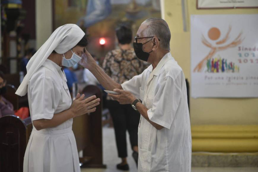 En San Pedro Sula, monseñor Ángel Garachana celebrará su última misa de Miércoles de Ceniza como obispo sampedrano a las 6:00 pm.