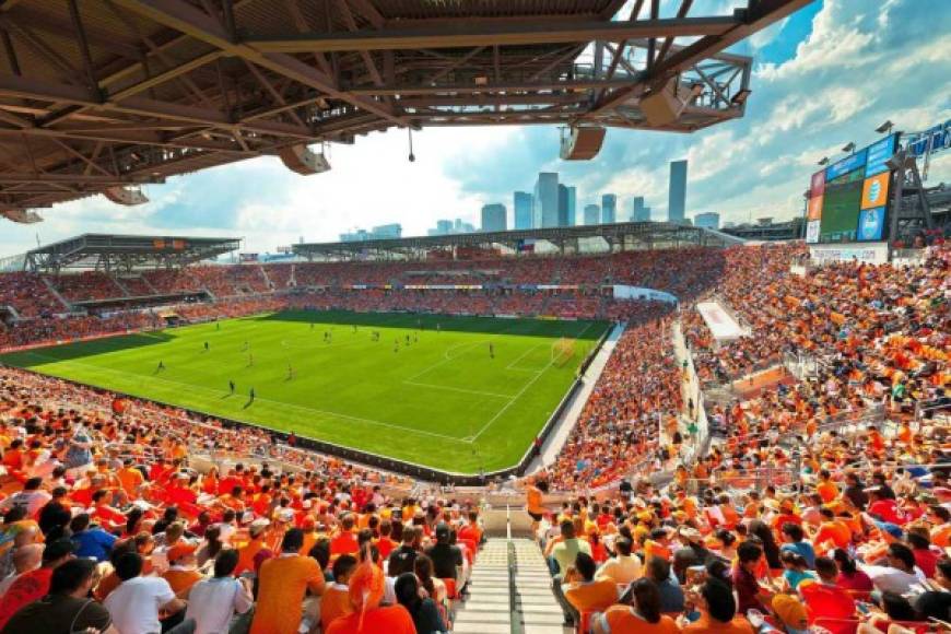 El BBVA Compass Stadium será el escenario del Honduras vs Curacao. El estadio cuenta con un aforo de 22, 039 espectadores.