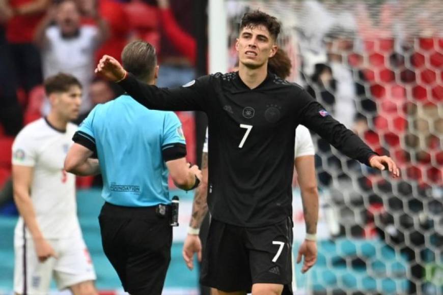 Alemania fue despachada de la Eurocopa en la fase de octavos de final y la tristeza era evidente en la plantilla.