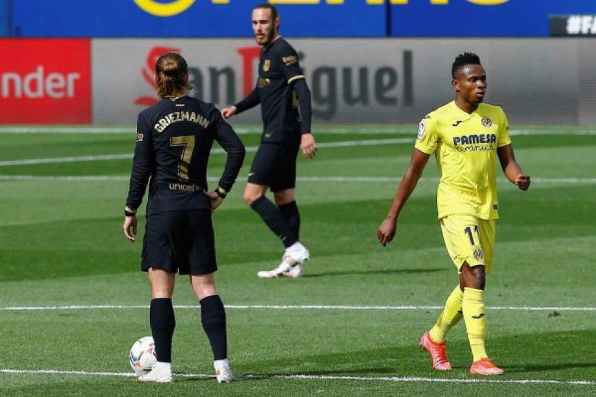 Dos goles del francés Antoine Griezmann condujeron al Barcelona a la victoria (1-2) en el estadio de La Cerámica ante el Villarreal en un duelo muy disputado y de buen juego con el que los barcelonistas meten presión al Atlético de Madrid.