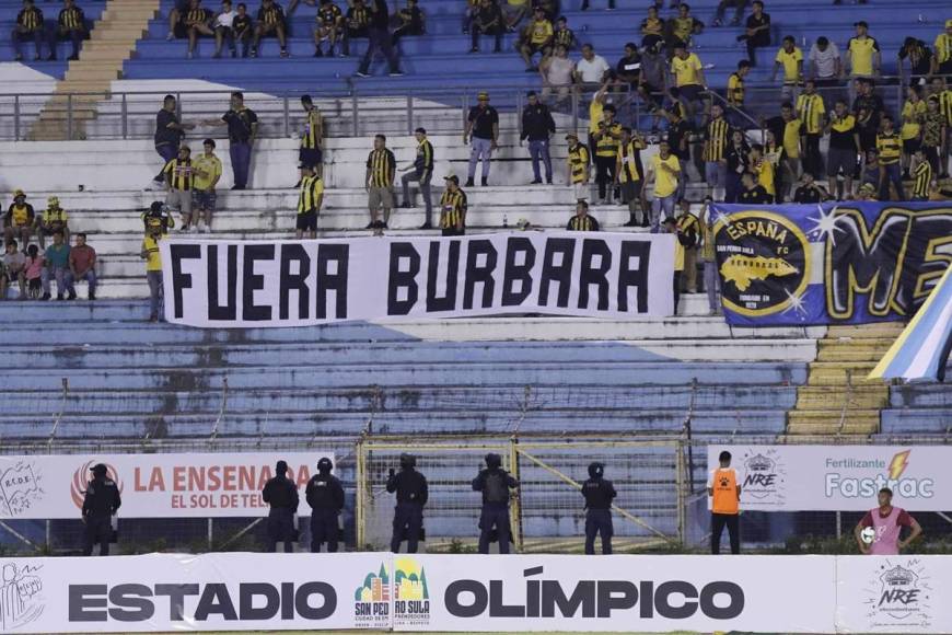 La Mega Barra volvió a mostrar su descontento con la gestión de Elías Burbara.