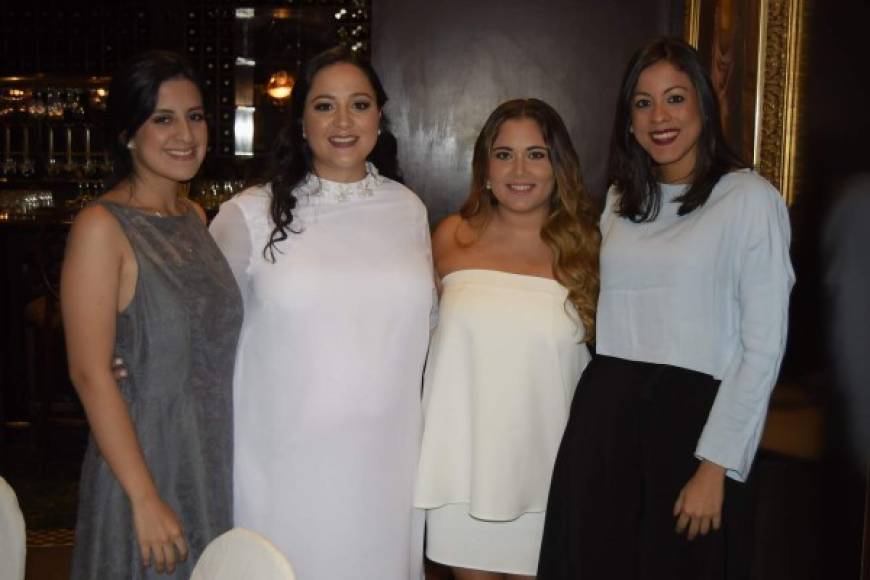 Diana Rivera, Clarisa Assaf, Daniela Suazo y Matilde Turcios.