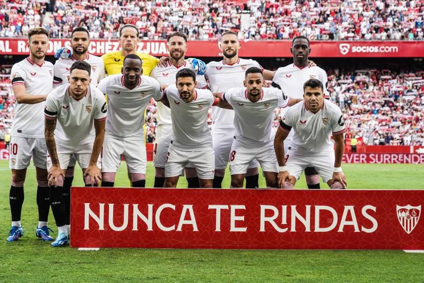 El 11 titular del Sevilla, encabezazo por Sergio Ramos.