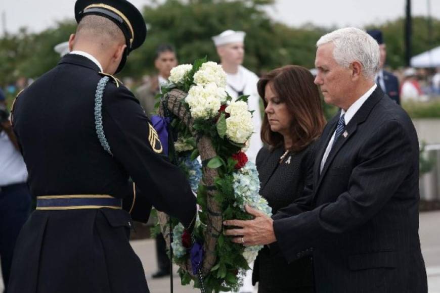El vice presidente Mike Pence dirigió la ceremonia en el Pentágono.