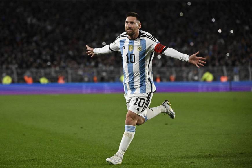 La celebración de Lionel Messi tras su golazo contra Ecuador.