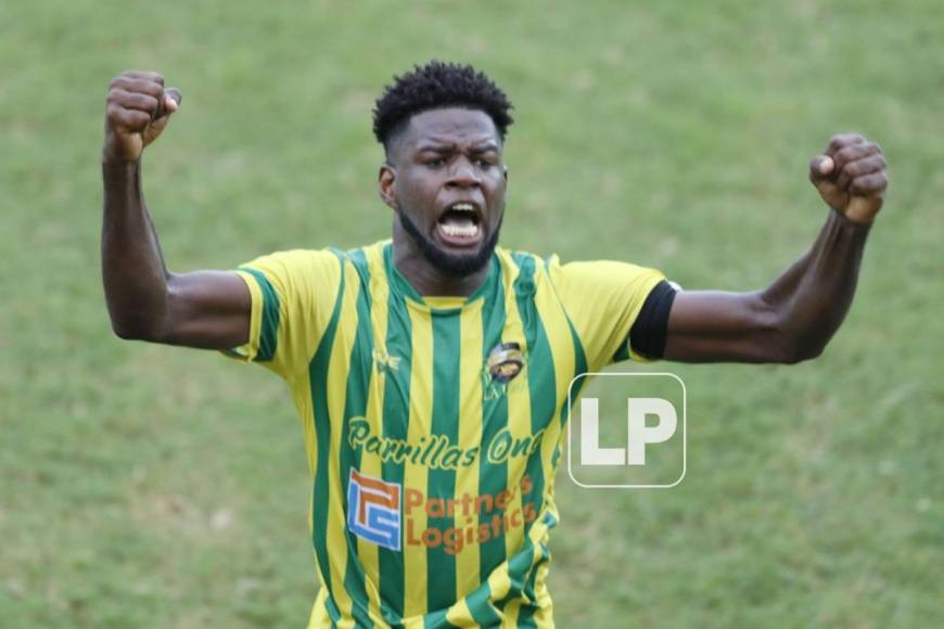 El delantero hondureño Jerrick Díaz celebrando su gol contra el Génesis de Comayagua.