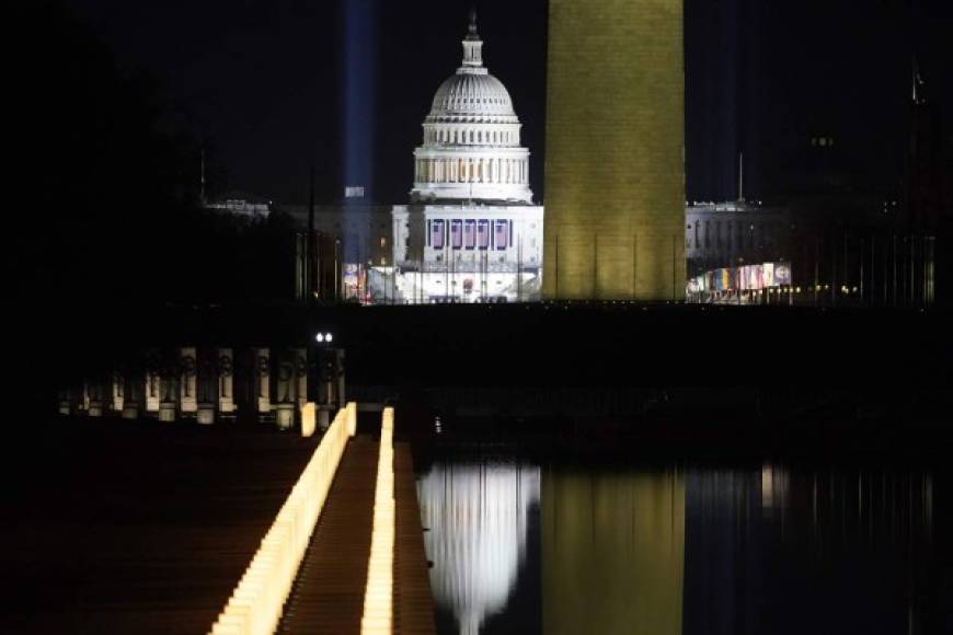 En un mensaje grabado previamente, los tres expresidentes que habían asistido más temprano a la investidura de Biden rindieron un homenaje a la democracia estadounidense<br/><br/>