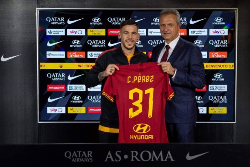 El FC Barcelona y el AS Roma han llegado a un acuerdo para la cesión del jugador español Carles Pérez hasta el 30 de junio por un importe de un millón de euros. El conjunto italiano se hace cargo de la ficha del jugador y tiene una opción de compra obligatoria de 11 millones de euros, más 3,5 en variables. El Barcelona, además, se reserva el derecho de tanteo de una futura venta del jugador.