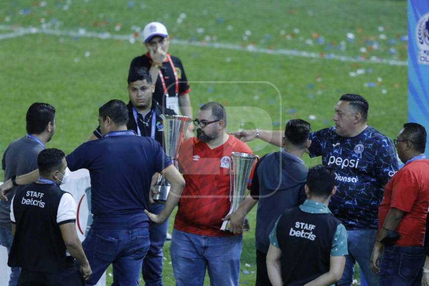 En el Motagua le discutieron al Olimpia por el tiempo. En el cuadro azul señalaron que el juego tenía que comenzar a las 6:00pm.