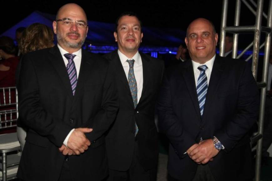 Michael Hawit, Humberto Salgado y Roy Morales.