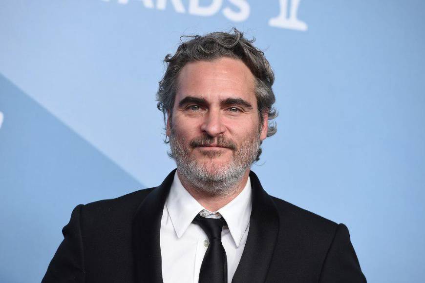 Phoenix donó un póster firmado de la película ‘Joker’, que sale a subasta por 1.880 dólares, y un cartel de su filme ‘You were never really here’, que también lleva la firma de su directora, Lynne Ramsay, y que tiene un precio de salida de unos 1.000 dólares.
