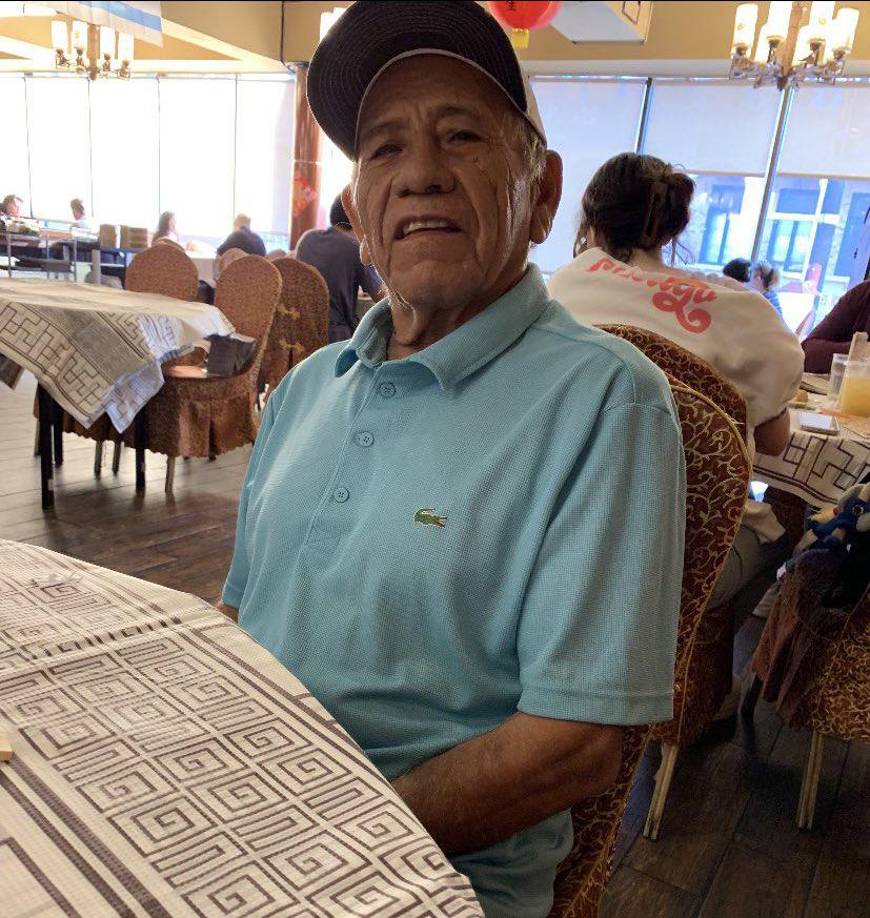 Uno de sus hijos fue herido de bala intentando proteger a su padre que se encontraba en silla de ruedas. El abuelo mexicano no quería asistir al desfile pero fue convencido por su familia de ir al evento.