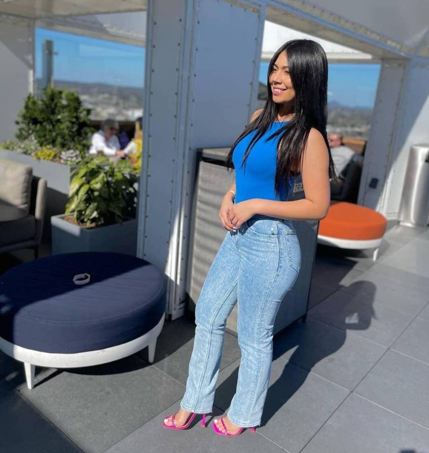 Su carisma se refleja en cada foto que sube en sus redes sociales pero para mala fortuna de sus seguidores su corazón ya tiene dueño.