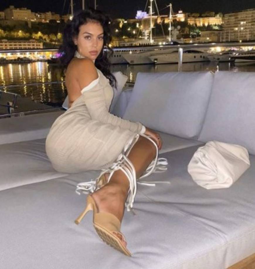Georgina Rodríguez ha deslumbrado en las redes sociales al mostrar su espectacular figura en las vacaciones que tiene al lado de CR7.