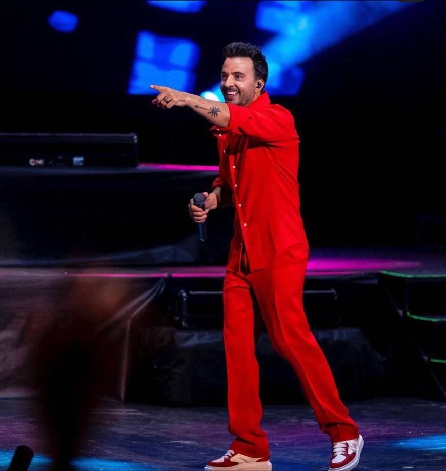 Aún no se conocen detalles a profundidad sobre este sencillo musical, pero el mismo ha generado controversia por una escena en especial del video y algunas frases.