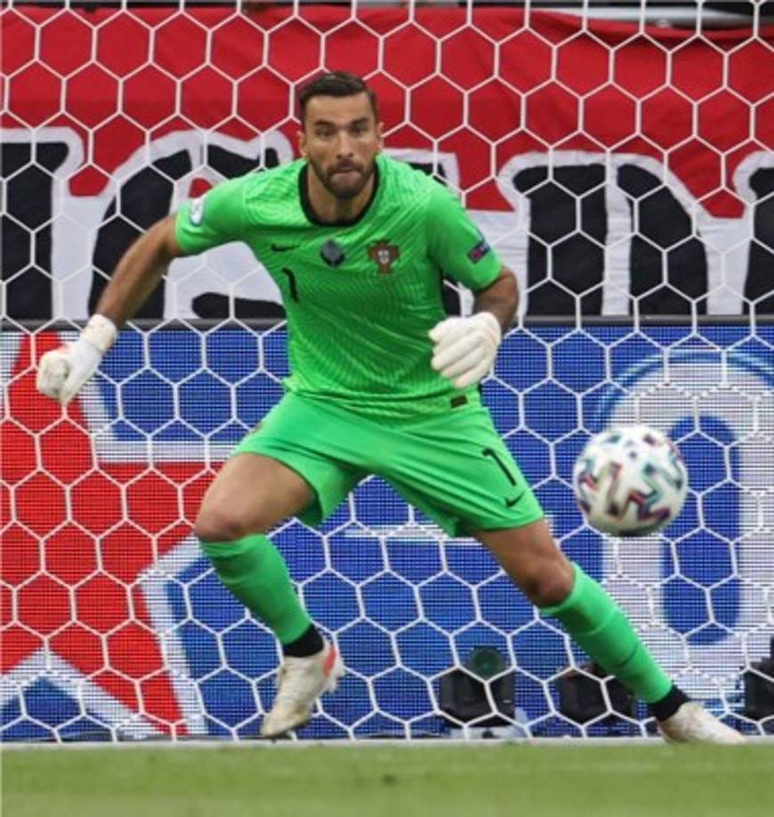 Según informa el 'Corriere dello Sport', la Roma pagará algo más de 6 millones de euros más 'bonus' por el portero del Wolverhampton, Rui Patricio. La presencia de José Mourinho en el equipo romano ha clave para el traspaso.<br/><br/>Foto - AFP