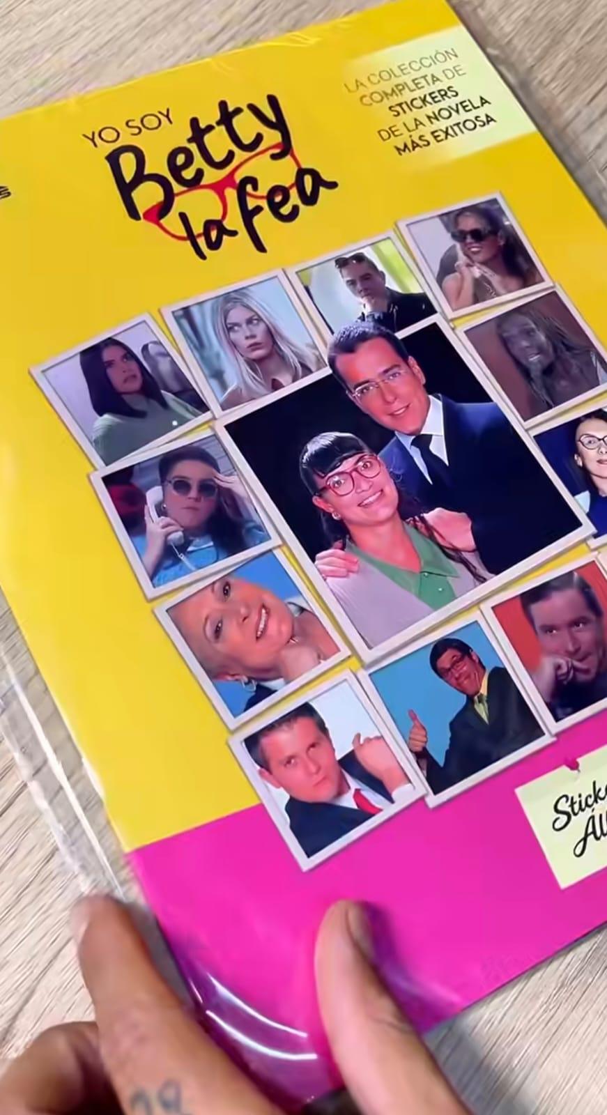 Lanzan álbum de estampas inspirado en Yo soy Betty, la fea