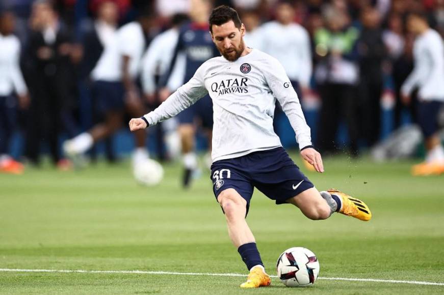 Lionel Messi fue recibido de la peor manera por los ultras del PSG.