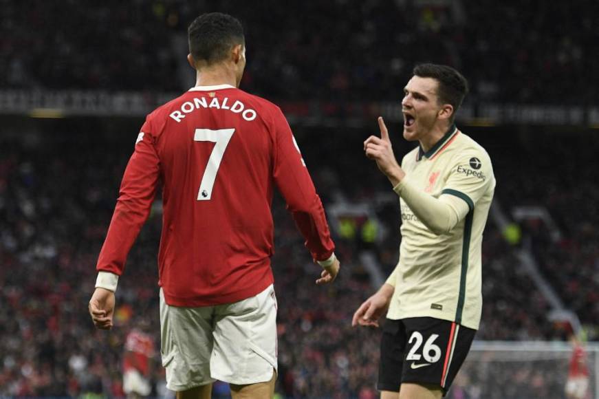 Los jugadores del Liverpool le reclamaron con todo a Cristiano Ronaldo luego de que el portugués agredió a uno de sus compañeros.