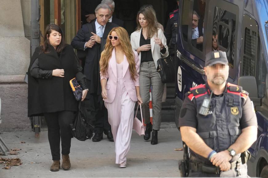 Además, Shakira puede librarse de ir a prisión a cambio de un pago de 432.000 euros en total, 400 euros por cada día que debía pasar entre rejas.