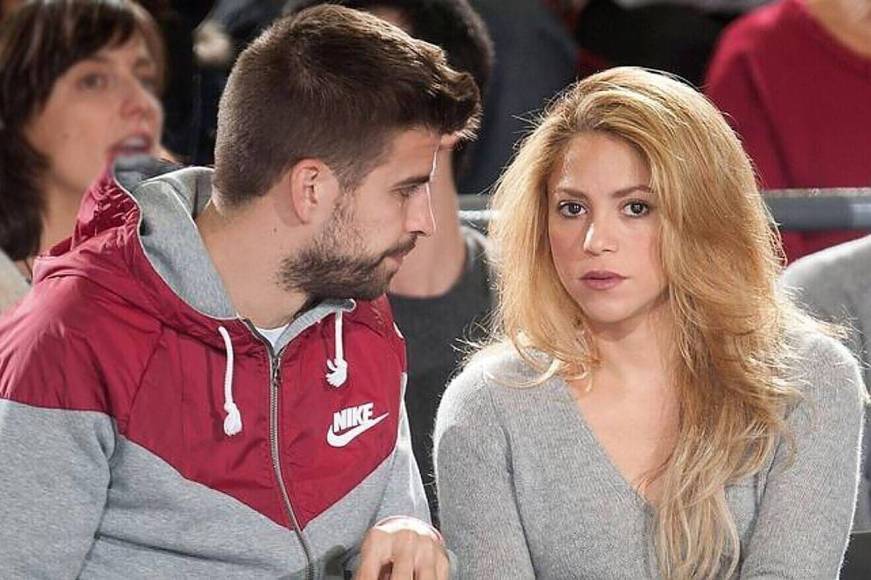 El futbolista Gerard Piqué no está muy contento luego de la entrevista que dio su expareja Shakira a la revista ELLE. 