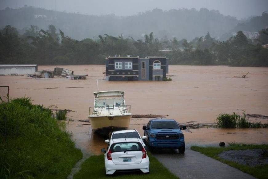Las escalofriantes imágenes del desastroso paso del huracán Fiona por Puerto Rico