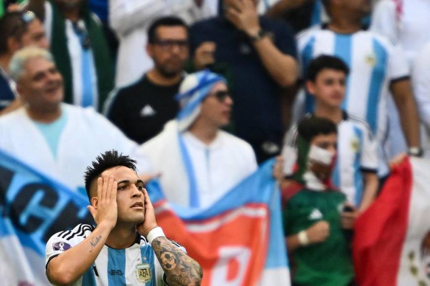 Lautaro Martinez quien ya había celebrado el tanto, no daba crédito a lo sucedido. El árbitro ya había dado por válida la acción, pero fue el VAR que le anunció que había una supuesta posición adelantada. 