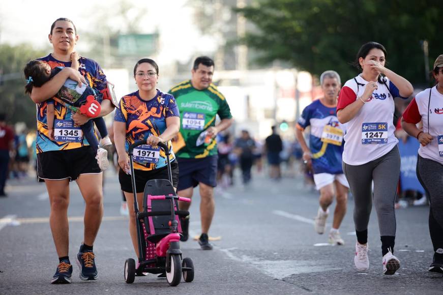 Familias completas pudieron disfrutar del evento de atletismo más importante de Honduras.