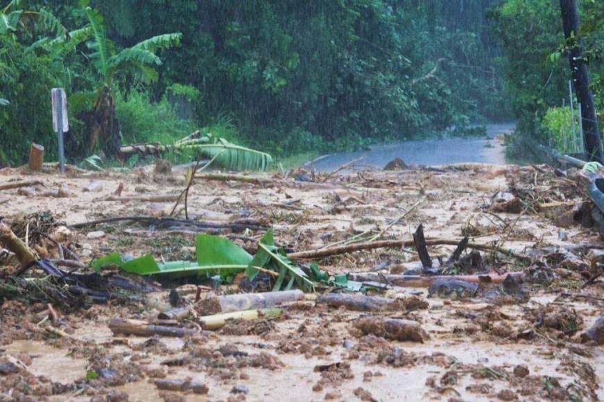 Las escalofriantes imágenes del desastroso paso del huracán Fiona por Puerto Rico