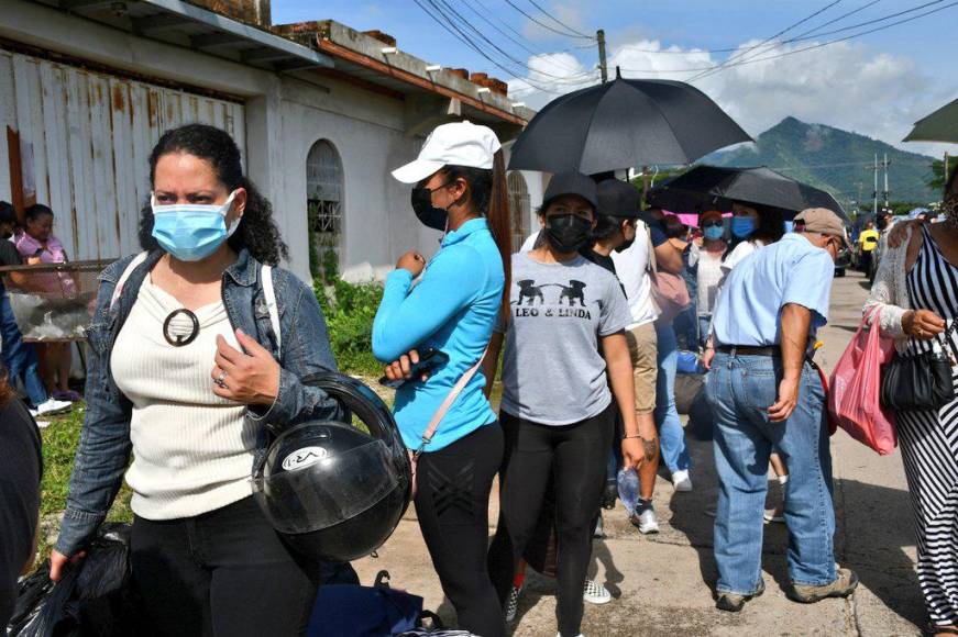 Ayer, domingo, la ANAPO recibió a más de 500 aspirantes.