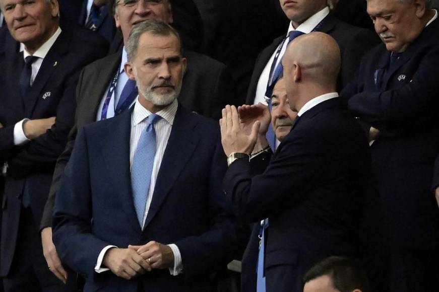 El Rey Felipe VI de España ha sido otro de los famosos que han llegado a presenciar en vivo la Final de la UEFA Champions League.