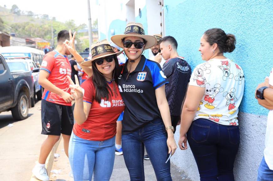 ¡Qué bellas! Así posaron estas chicas para las cámaras de Diario LA PRENSA.