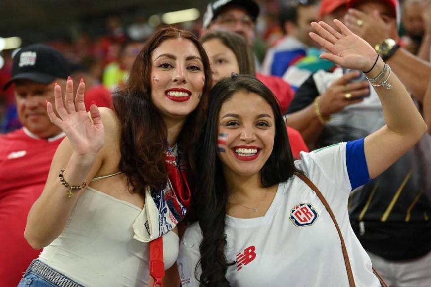 Pese a la paliza de 7-0 sufrida por España, las ticas se mostraron alegres al estar en Qatar.