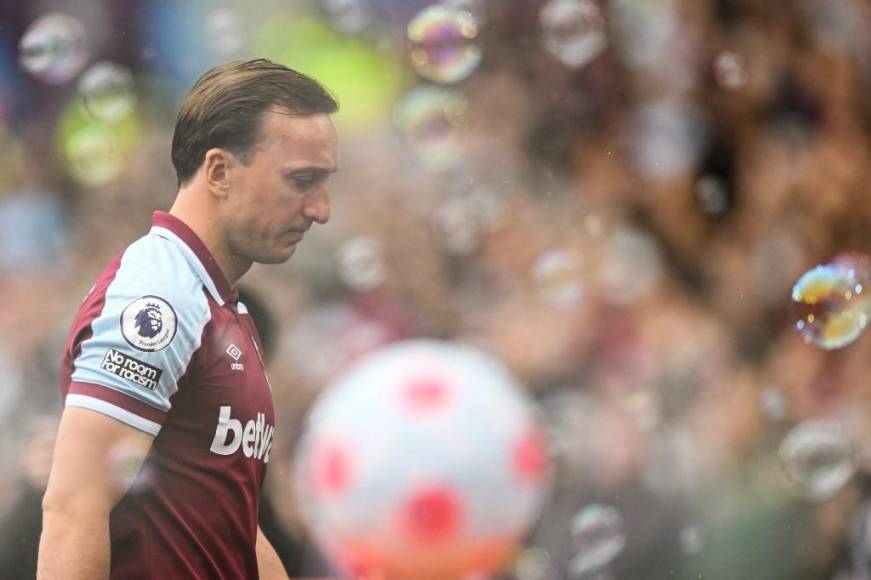 El mediocentro inglés Mark Noble anunció su retiro del fútbol al final de la presente temporada. Militó por 18 años en el West Ham de Inglaterra.