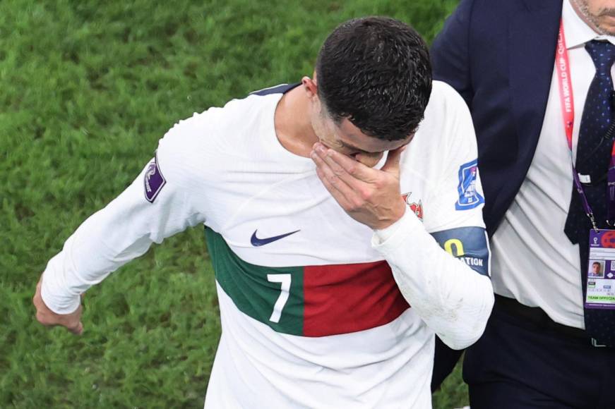 Cristiano Ronaldo se marchó llorando tras la eliminación de Portugal en cuartos de final del Mundial de Qatar 2022.