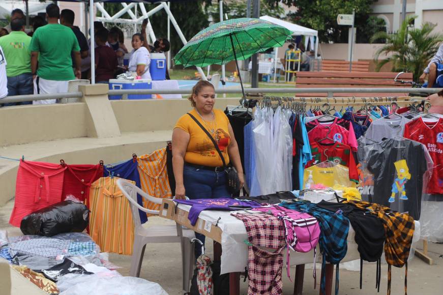 Asimismo, aseguró que este tipo de ferias continuarán. “Tenemos que seguir emprendiendo con las personas, apoyándolas”, dijo.