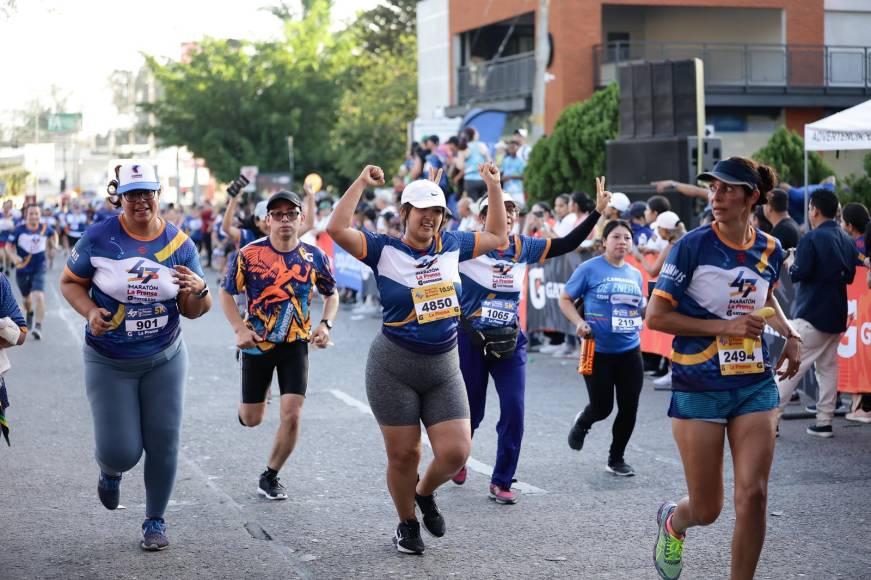 Más de 5mil personas se dieron cita en la competencia realizada este domingo en San Pedro Sula. 