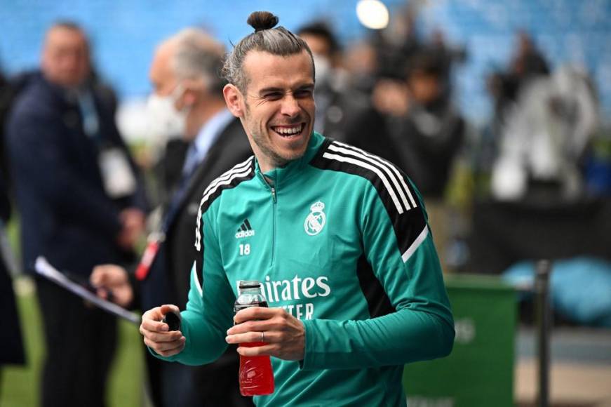 El galés Gareth Bale decidió no festejar con el resto de sus compañeros la obtención de la Liga española. Aunque no fue convocado, debió de estar en los festejos pero el atacante optó por quedarse en su casa.