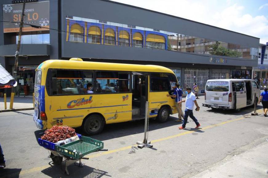 Habrá una tarjeta para el descuento del adulto mayor y para los estudiantes, pero todo el proceso de cómo se dará el beneficio está a cargo del Gobierno central.