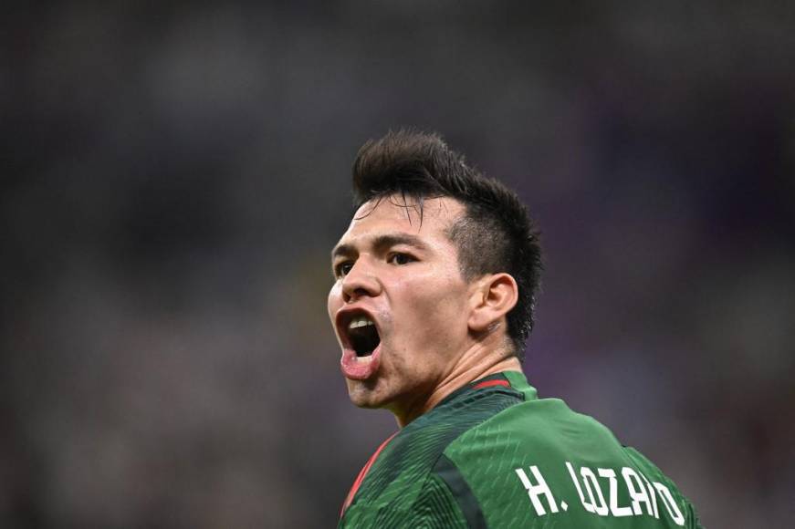 Hirving Lozano no tuvo el mejor de los partidos ante los argentinos.