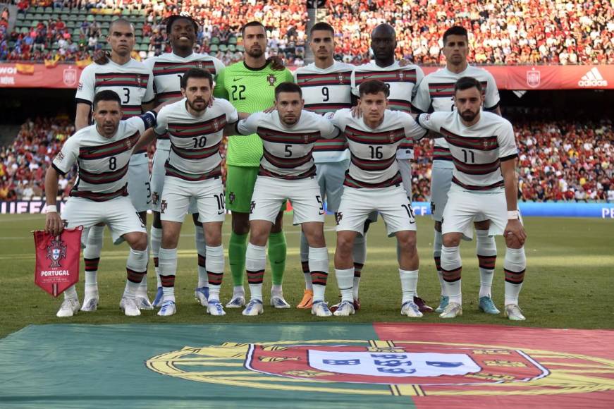 El 11 titular de Portugal posando previo al debut contra España en la UEFA Nations League.