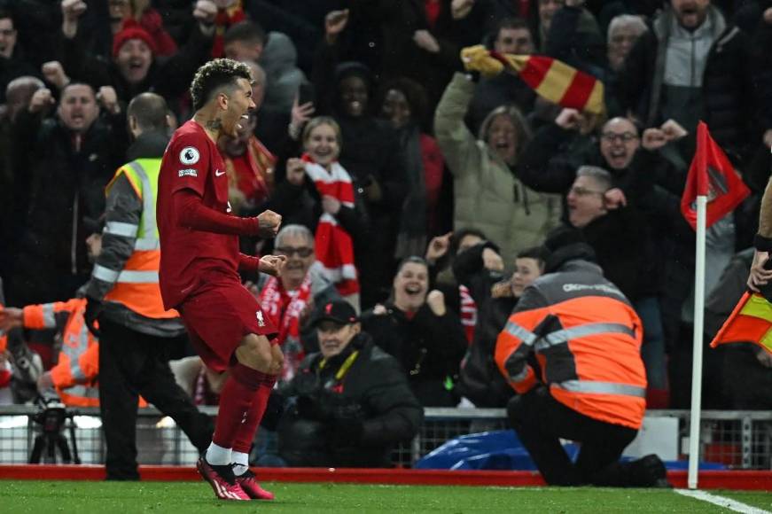 Roberto Firmino marcó su último gol en el clásico Liverpool vs Manchester United. El brasileño señaló que no seguirá en el equipo red para la próxima campaña.