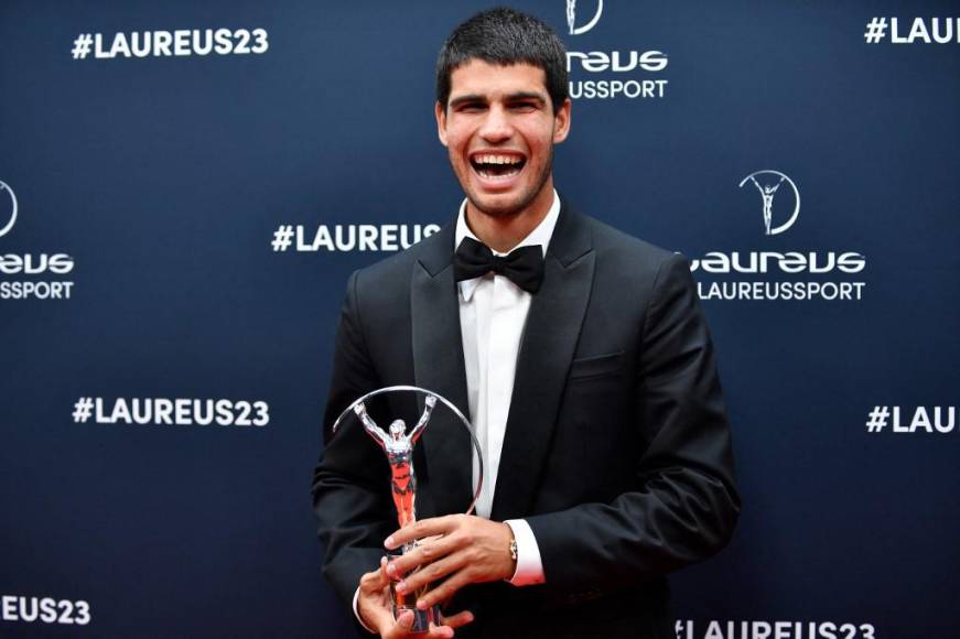 El tenista español Carlos Alcaraz, campeón del Abierto de Estados Unidos en 2022 y que tras ello fue el número uno del mundo más joven de la historia, fue premiado como revelación del año .