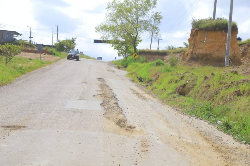 Carreteras en mal estado golpean la economía del occidente de Honduras